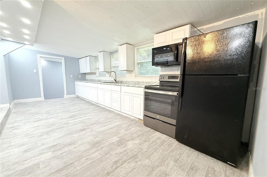En Venta: $250,000 (4 camas, 2 baños, 1108 Pies cuadrados)