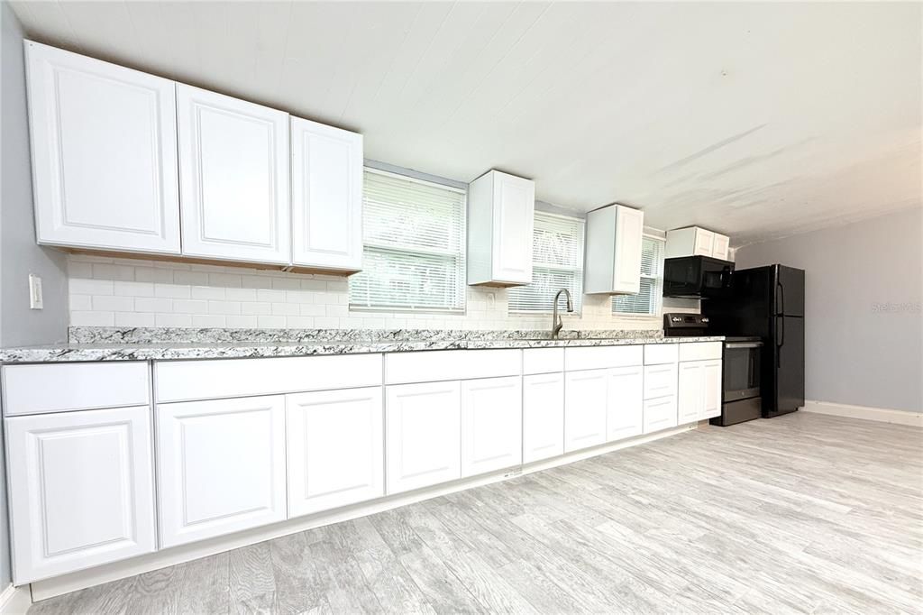 En Venta: $250,000 (4 camas, 2 baños, 1108 Pies cuadrados)
