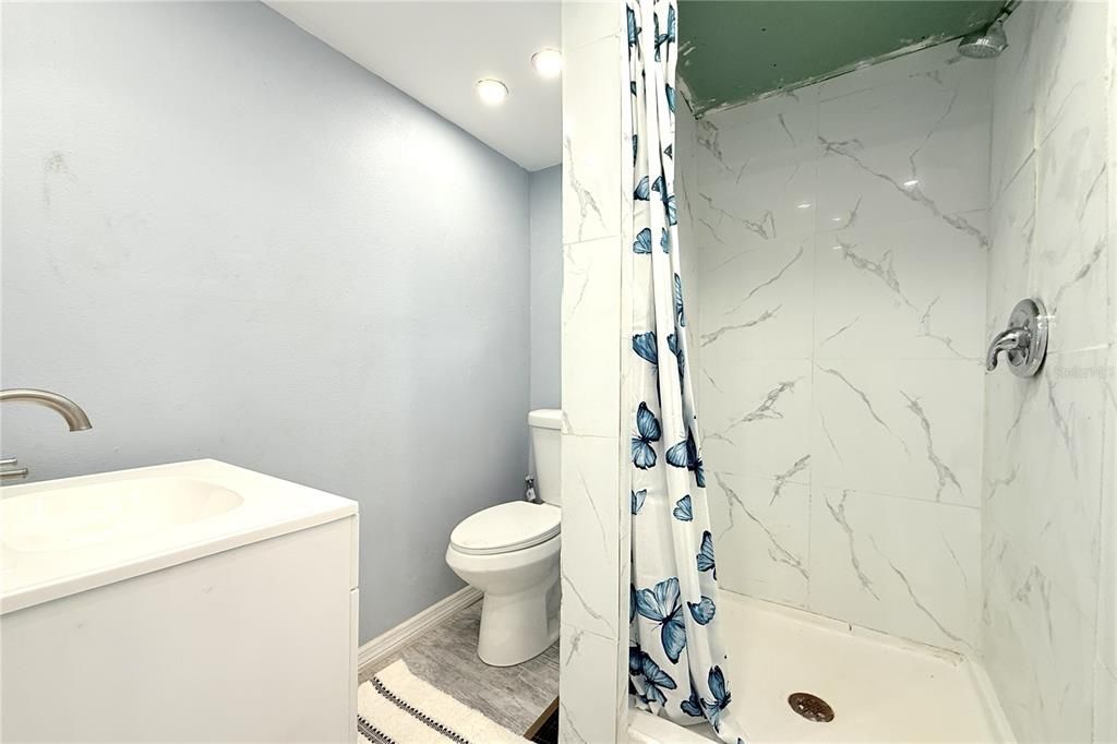 En Venta: $250,000 (4 camas, 2 baños, 1108 Pies cuadrados)