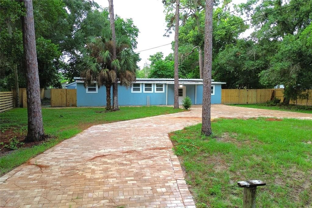 En Venta: $250,000 (4 camas, 2 baños, 1108 Pies cuadrados)