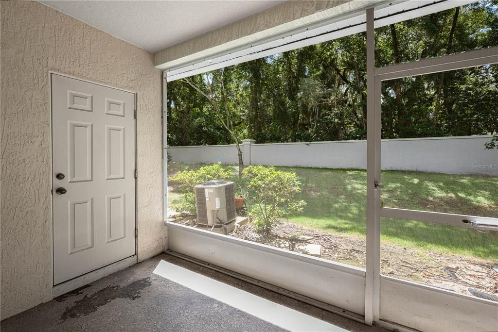 For Sale: $215,000 (2 beds, 2 baths, 1095 Square Feet)
