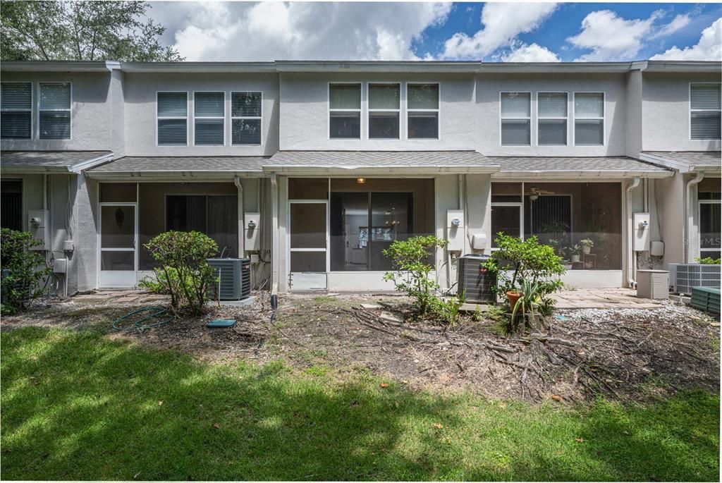 For Sale: $215,000 (2 beds, 2 baths, 1095 Square Feet)