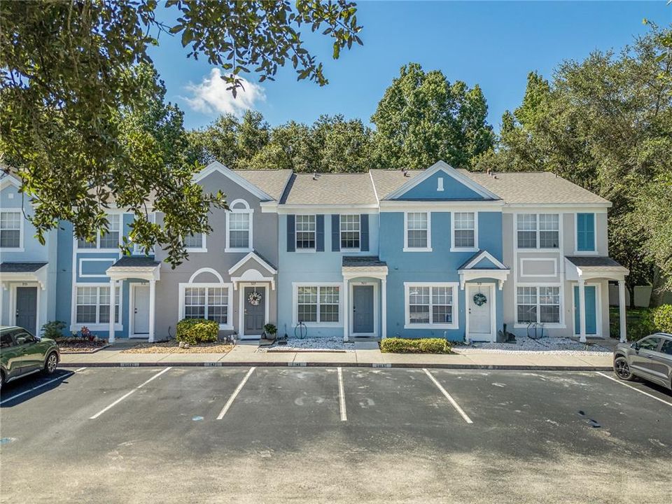 For Sale: $215,000 (2 beds, 2 baths, 1095 Square Feet)