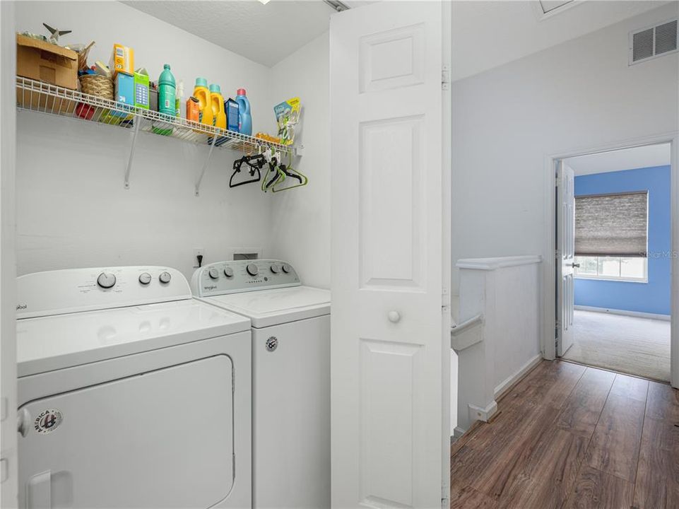 For Sale: $215,000 (2 beds, 2 baths, 1095 Square Feet)