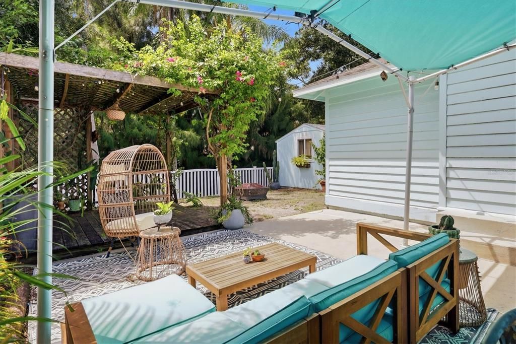 For Sale: $369,000 (2 beds, 2 baths, 1002 Square Feet)