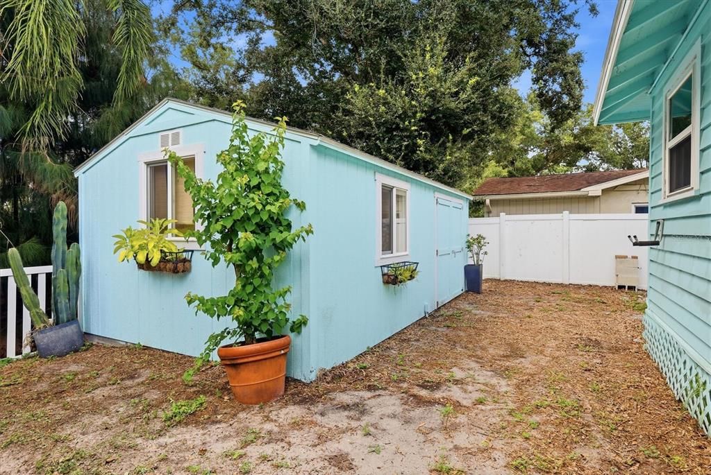 For Sale: $369,000 (2 beds, 2 baths, 1002 Square Feet)