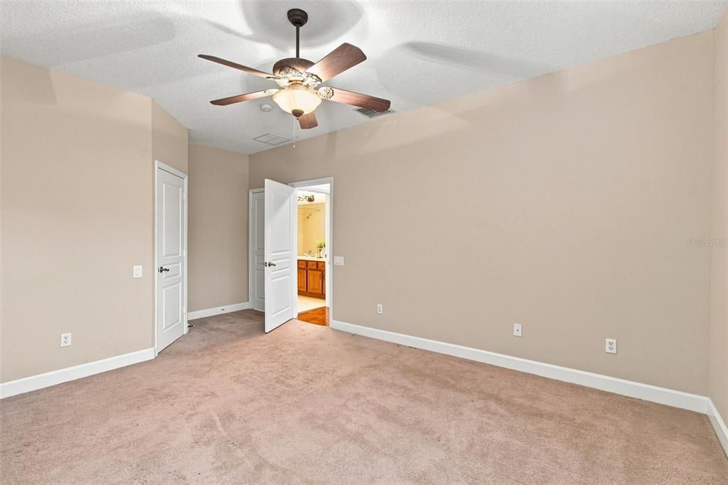 For Sale: $629,000 (3 beds, 2 baths, 2363 Square Feet)