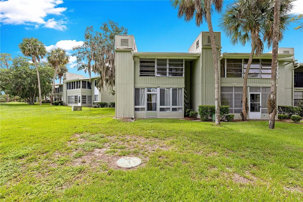 For Sale: $94,900 (1 beds, 1 baths, 764 Square Feet)