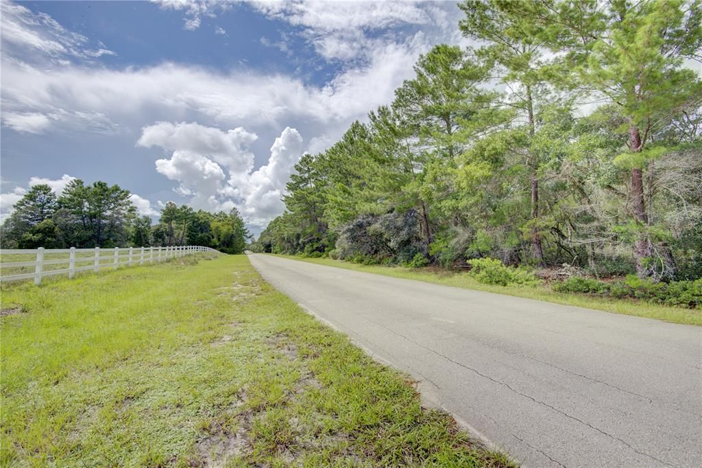 待售: $475,000 (5.54 acres)