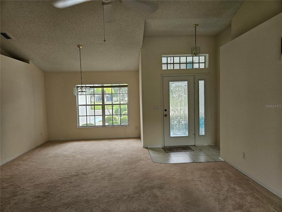 For Sale: $275,000 (2 beds, 2 baths, 1673 Square Feet)