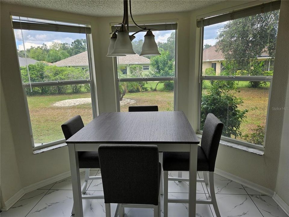 For Sale: $275,000 (2 beds, 2 baths, 1673 Square Feet)