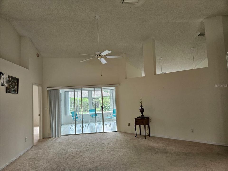 For Sale: $275,000 (2 beds, 2 baths, 1673 Square Feet)