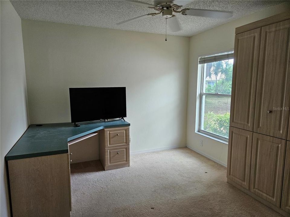 For Sale: $275,000 (2 beds, 2 baths, 1673 Square Feet)