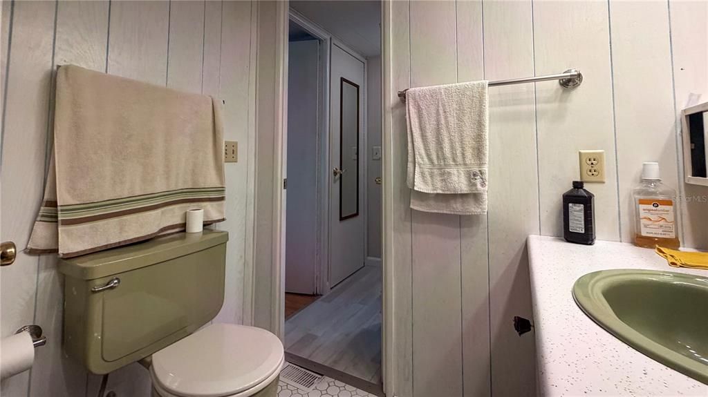 For Sale: $117,000 (2 beds, 2 baths, 854 Square Feet)
