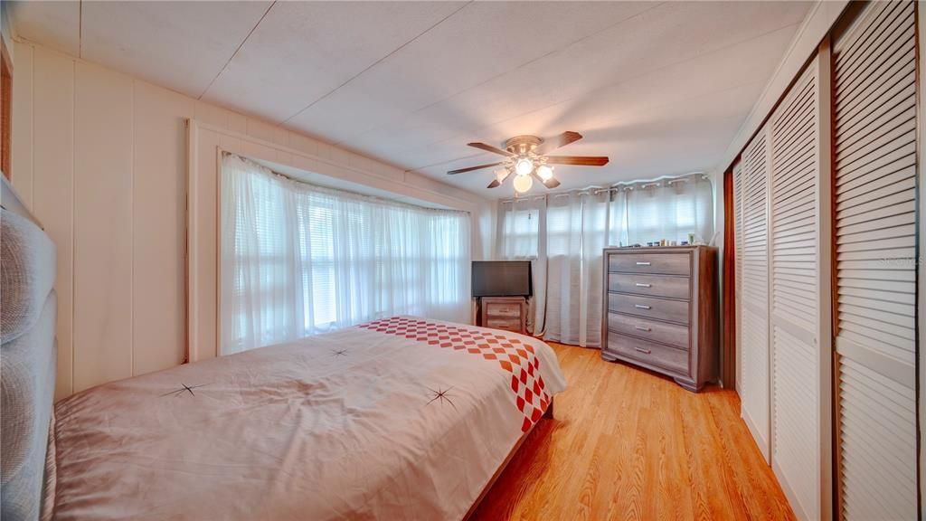 For Sale: $117,000 (2 beds, 2 baths, 854 Square Feet)