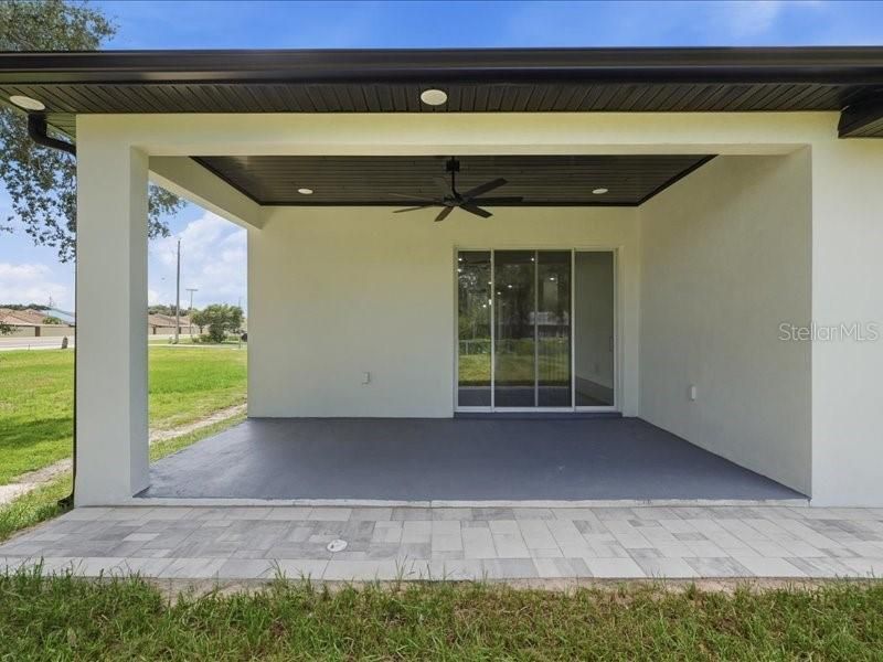 For Sale: $405,000 (4 beds, 2 baths, 2000 Square Feet)
