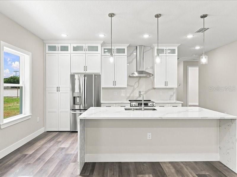 For Sale: $405,000 (4 beds, 2 baths, 2000 Square Feet)