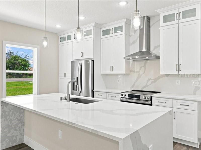For Sale: $405,000 (4 beds, 2 baths, 2000 Square Feet)