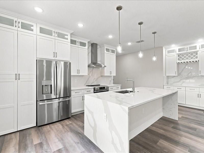 For Sale: $405,000 (4 beds, 2 baths, 2000 Square Feet)