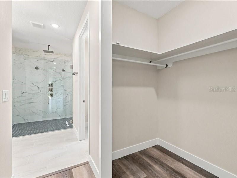 For Sale: $405,000 (4 beds, 2 baths, 2000 Square Feet)