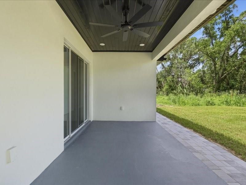 For Sale: $405,000 (4 beds, 2 baths, 2000 Square Feet)