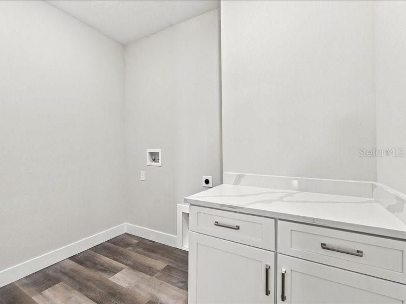 For Sale: $405,000 (4 beds, 2 baths, 2000 Square Feet)