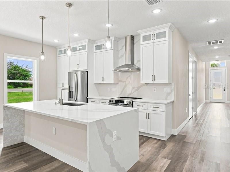 For Sale: $405,000 (4 beds, 2 baths, 2000 Square Feet)