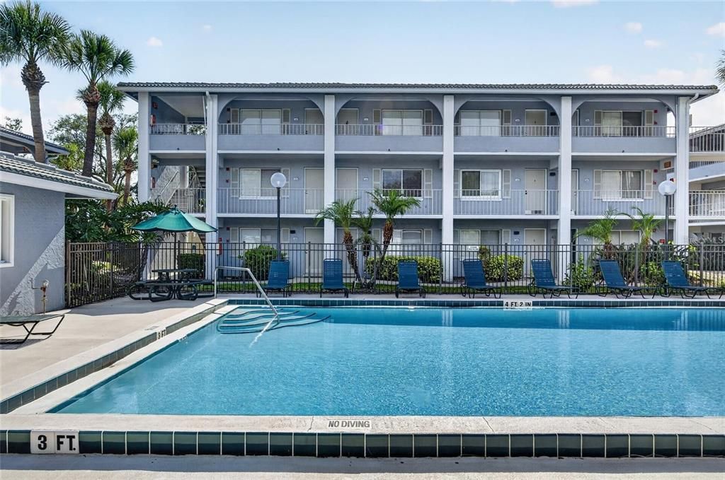 For Sale: $99,600 (1 beds, 1 baths, 496 Square Feet)
