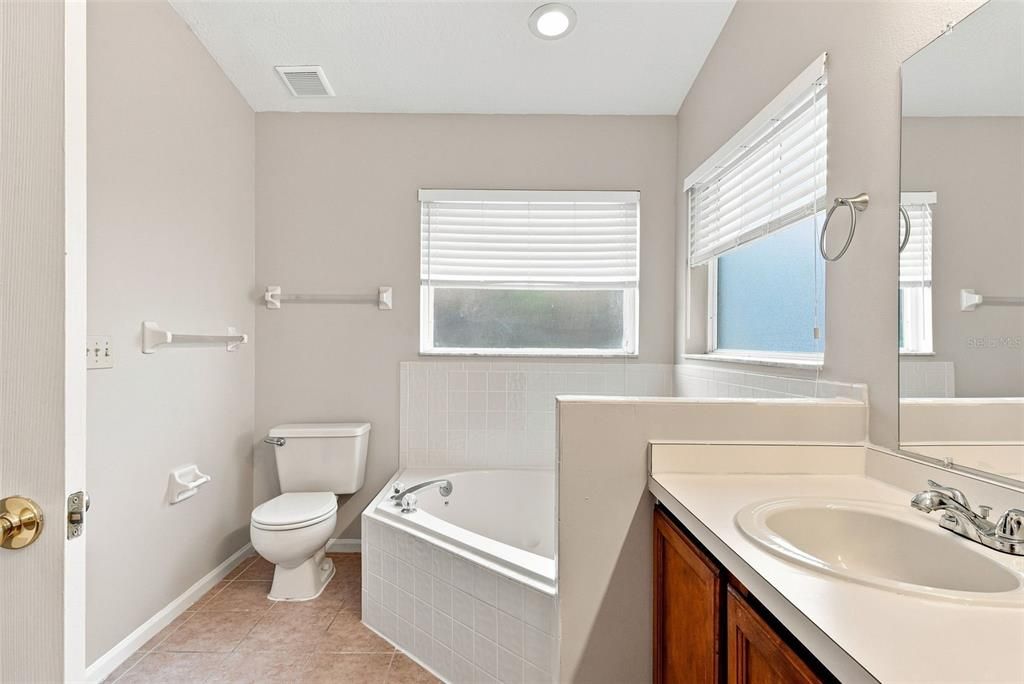 For Sale: $369,900 (3 beds, 2 baths, 1655 Square Feet)