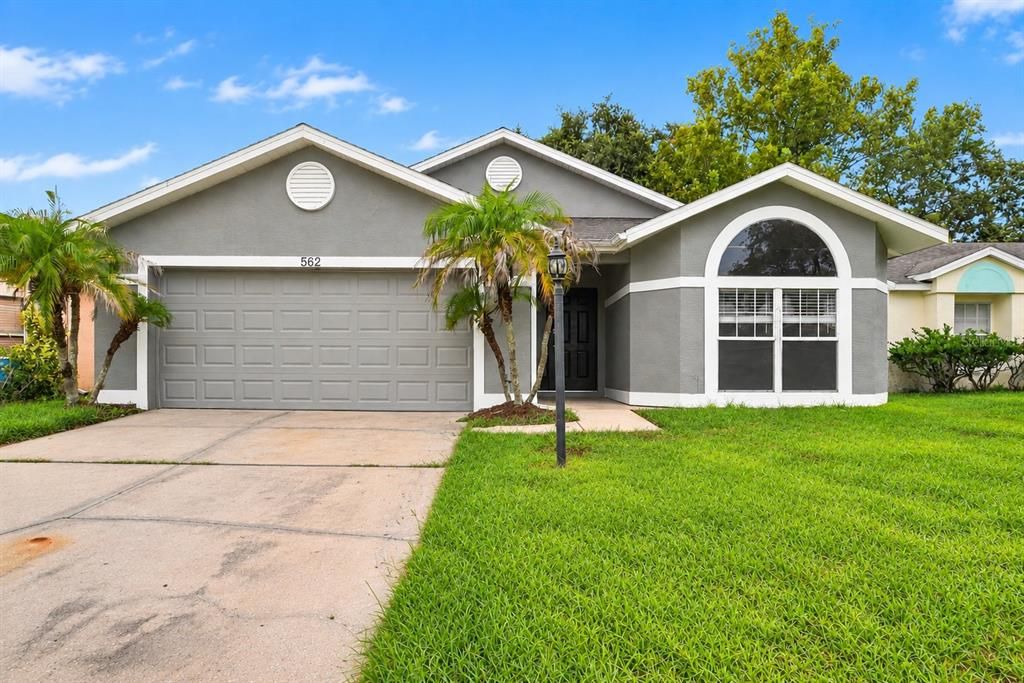 For Sale: $369,900 (3 beds, 2 baths, 1655 Square Feet)