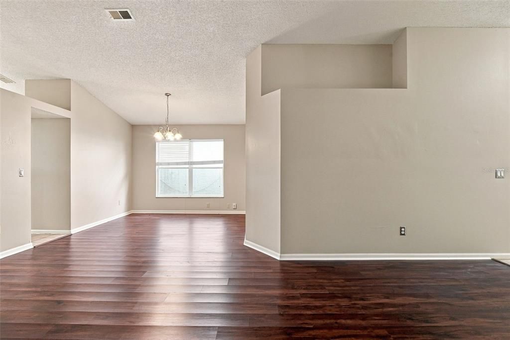 For Sale: $369,900 (3 beds, 2 baths, 1655 Square Feet)