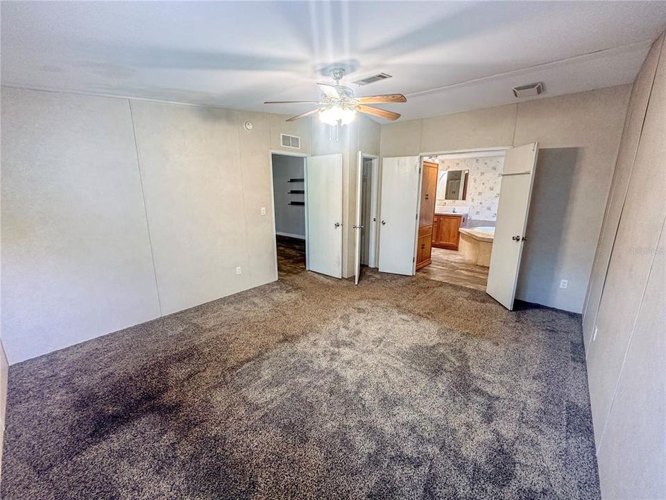 For Sale: $215,000 (3 beds, 2 baths, 1512 Square Feet)