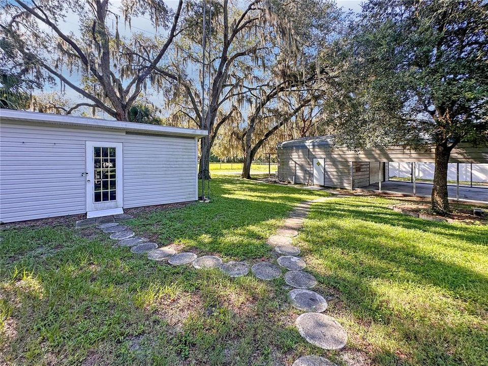 For Sale: $215,000 (3 beds, 2 baths, 1512 Square Feet)