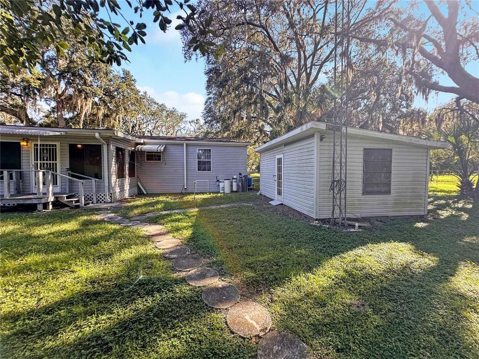 For Sale: $215,000 (3 beds, 2 baths, 1512 Square Feet)