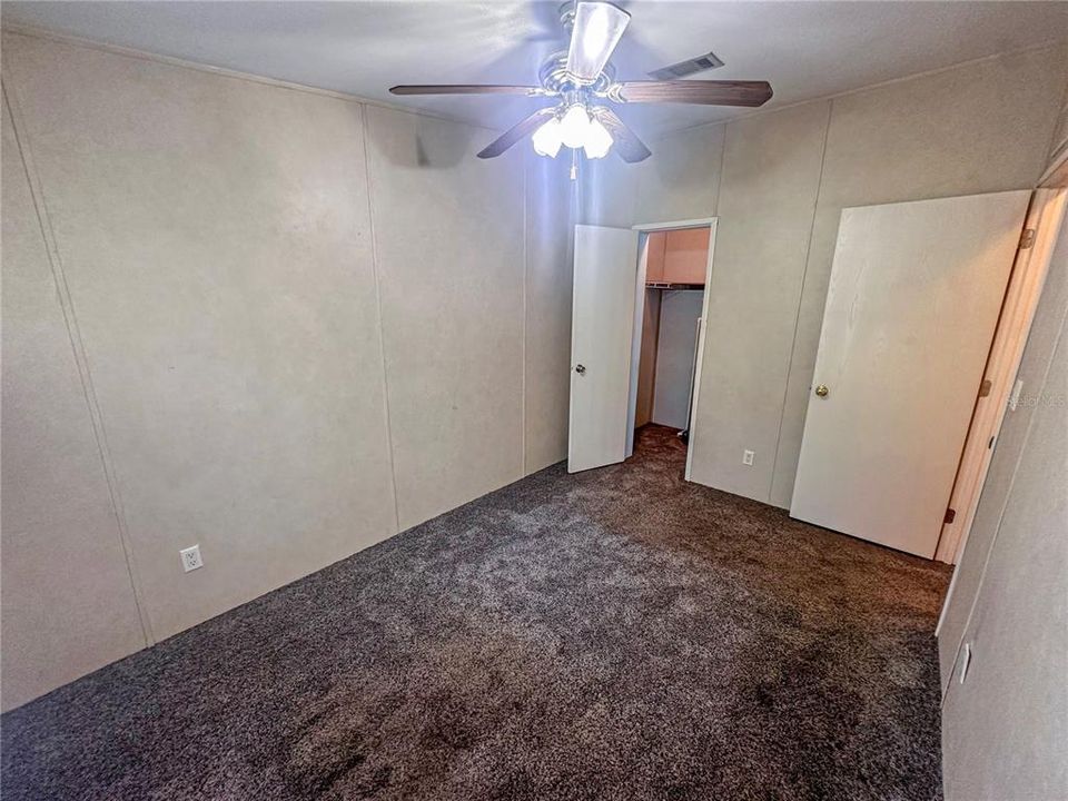 For Sale: $215,000 (3 beds, 2 baths, 1512 Square Feet)