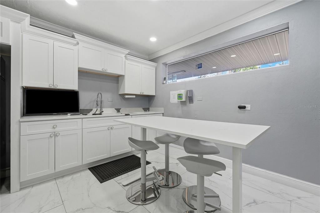 En Venta: $549,000 (0 camas, 0 baños, 1550 Pies cuadrados)