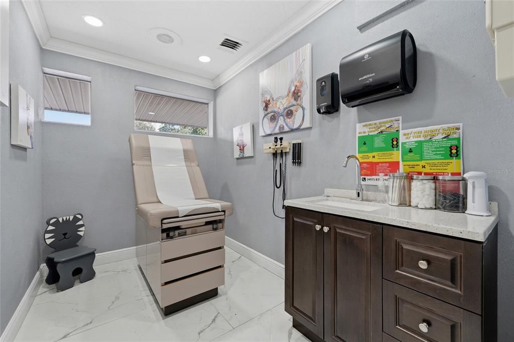 En Venta: $549,000 (0 camas, 0 baños, 1550 Pies cuadrados)