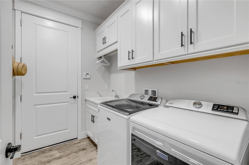 На продажу: $574,900 (3 спален, 2 ванн, 2203 Квадратных фут)