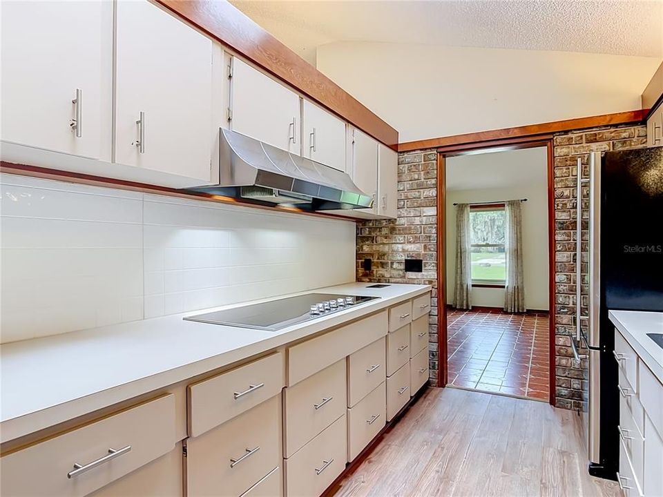 For Sale: $535,000 (4 beds, 2 baths, 2662 Square Feet)