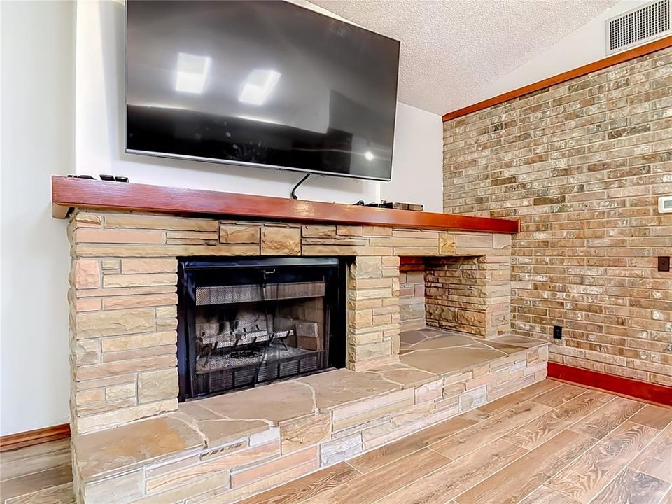 For Sale: $535,000 (4 beds, 2 baths, 2662 Square Feet)