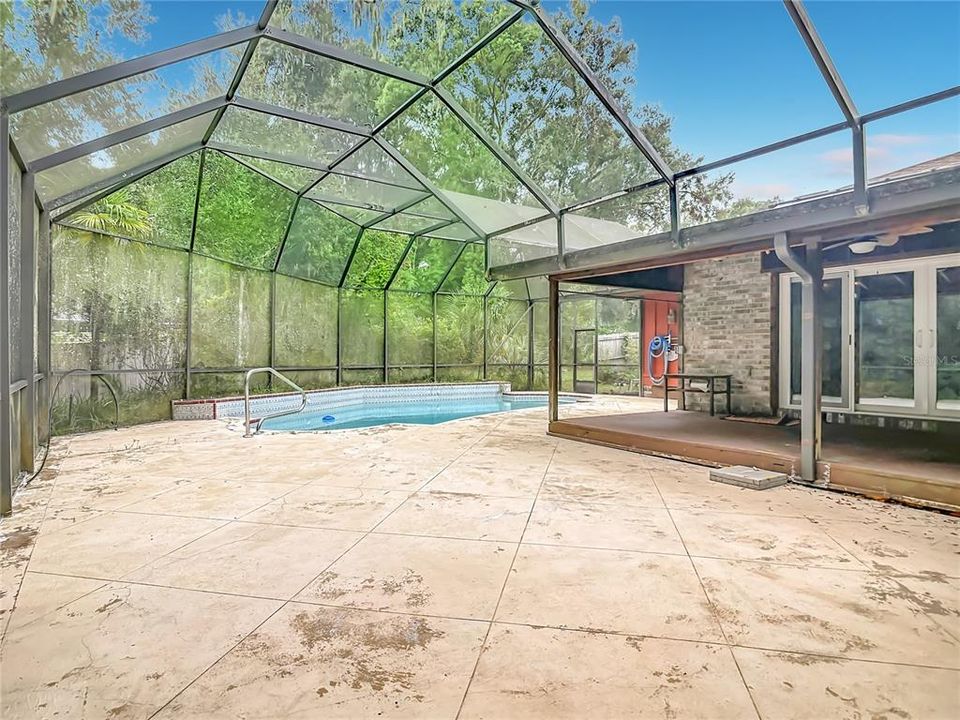 For Sale: $535,000 (4 beds, 2 baths, 2662 Square Feet)