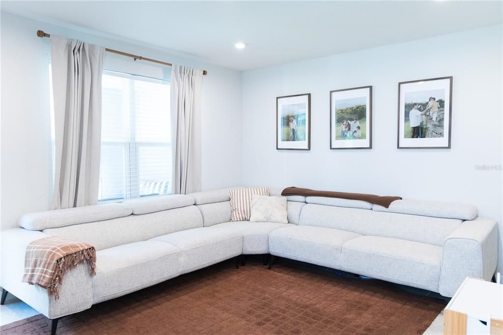 En Venta: $259,900 (3 camas, 2 baños, 1432 Pies cuadrados)