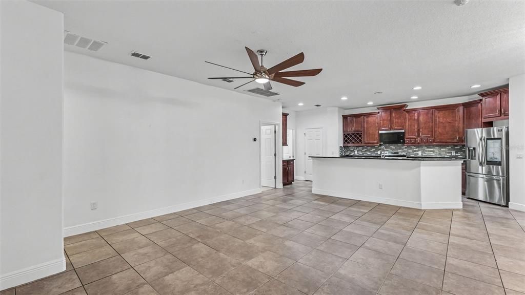 For Sale: $475,000 (4 beds, 3 baths, 3125 Square Feet)