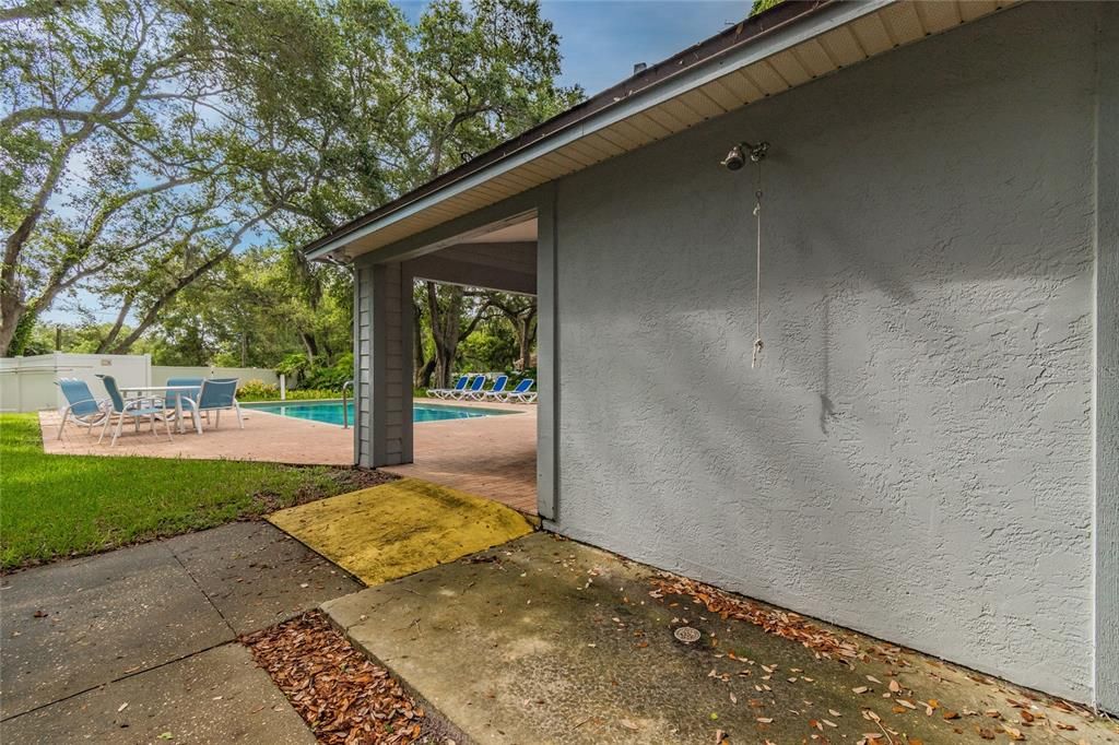 En Venta: $415,000 (4 camas, 2 baños, 1769 Pies cuadrados)