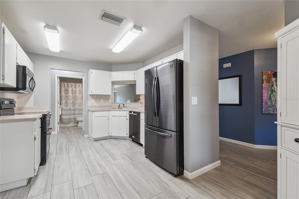 En Venta: $415,000 (4 camas, 2 baños, 1769 Pies cuadrados)