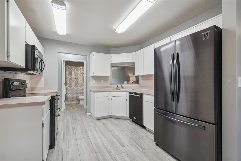 En Venta: $415,000 (4 camas, 2 baños, 1769 Pies cuadrados)