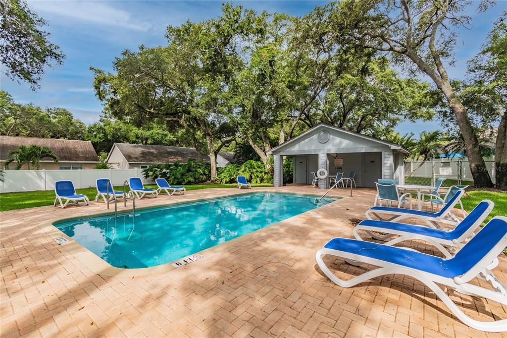 En Venta: $415,000 (4 camas, 2 baños, 1769 Pies cuadrados)
