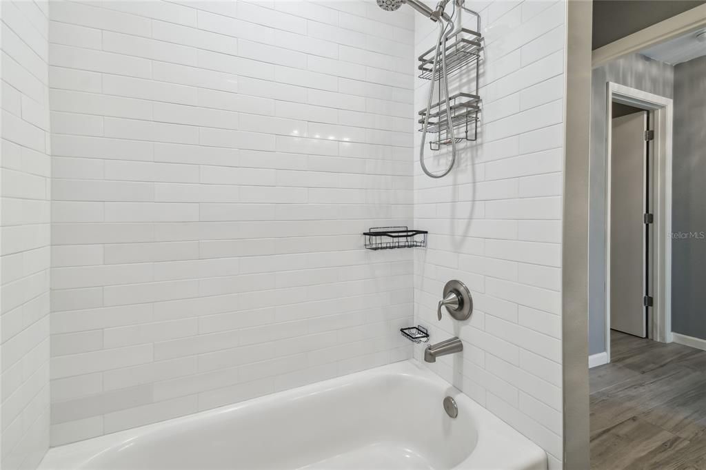 En Venta: $415,000 (4 camas, 2 baños, 1769 Pies cuadrados)