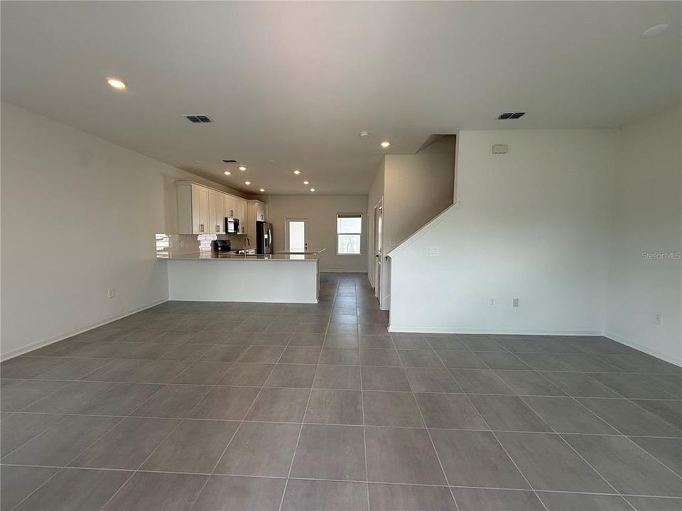 For Rent: $2,500 (3 beds, 2 baths, 1615 Square Feet)