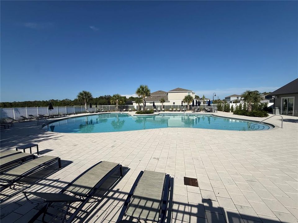 For Rent: $2,500 (3 beds, 2 baths, 1615 Square Feet)